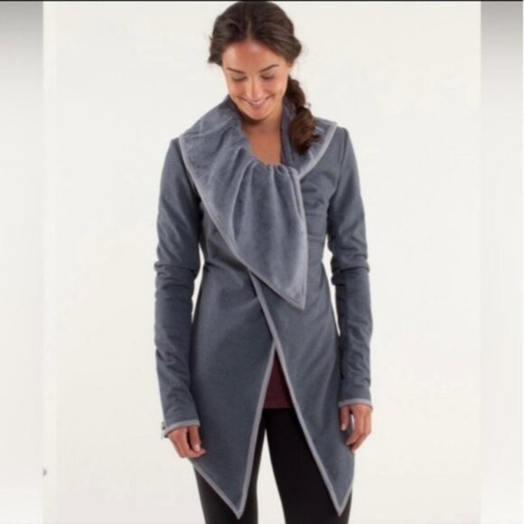 Lululemon Grey Presence Of Mind Fossil Fleece Jacket Size 6 - Picture 1 of 11
